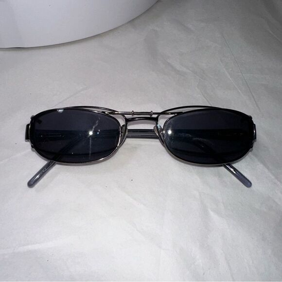 Gucci Glasses with clip on sunglasses Authentic. Put new script lenses in - Picture 12 of 14
